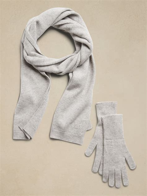 cashmere scarf and gloves set